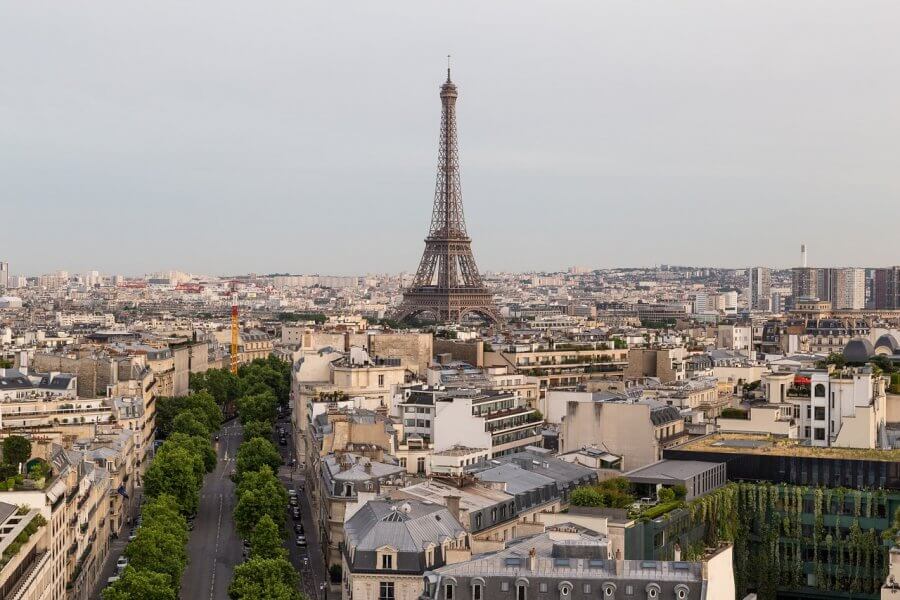 Вид с Триумфальной арки в Париже
